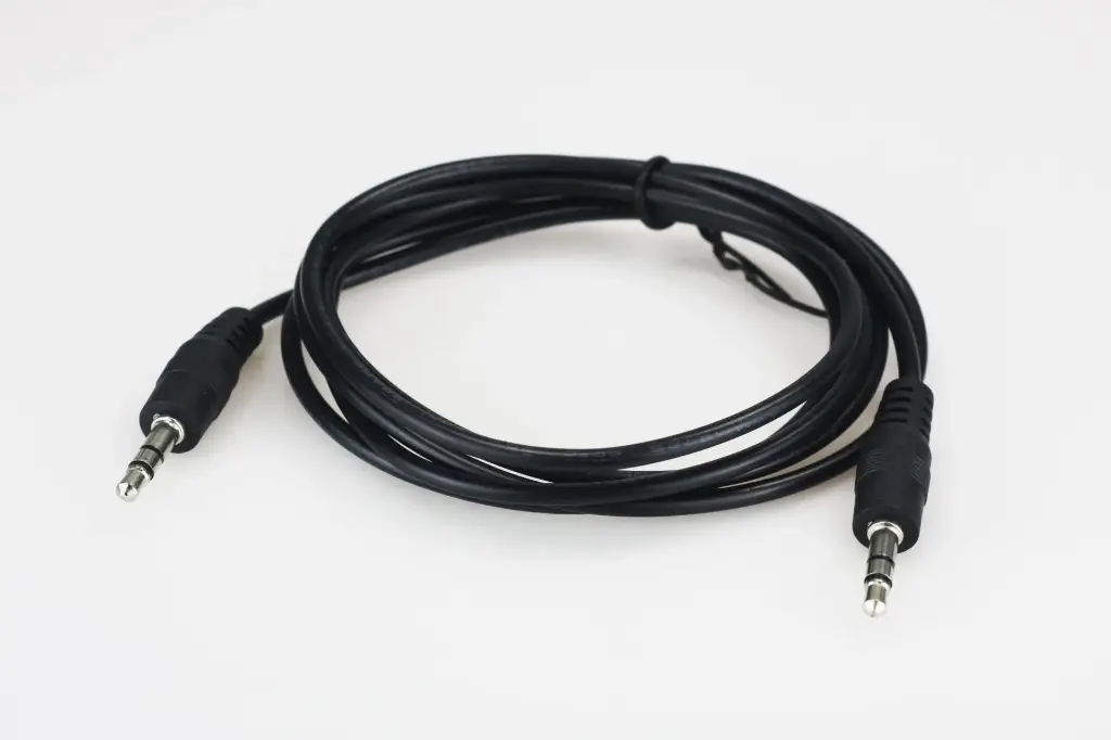 XTC315 3FT 3.5MM AUX